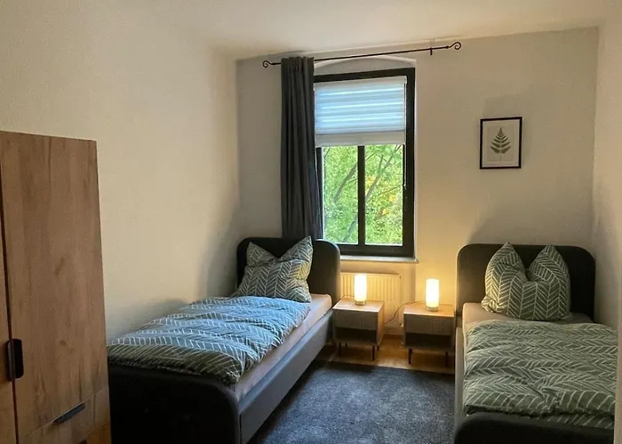 Moderne Fuer 4 Personen * Zeitz