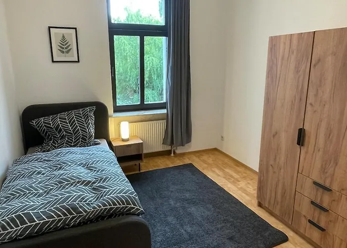 Moderne Fuer 4 Personen Zeitz